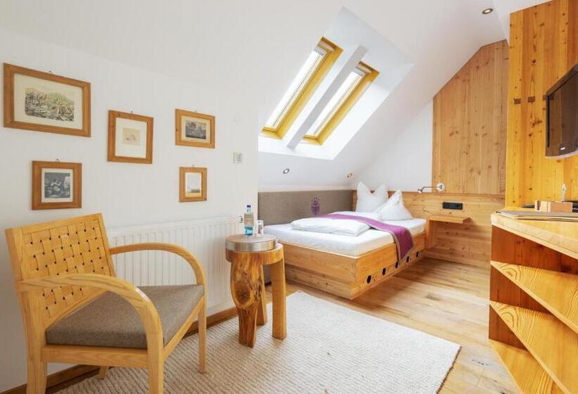 Номер Deluxe Одноместный, Goldener Adler   Im Sommer Silvretta Card Premium Inkludiert