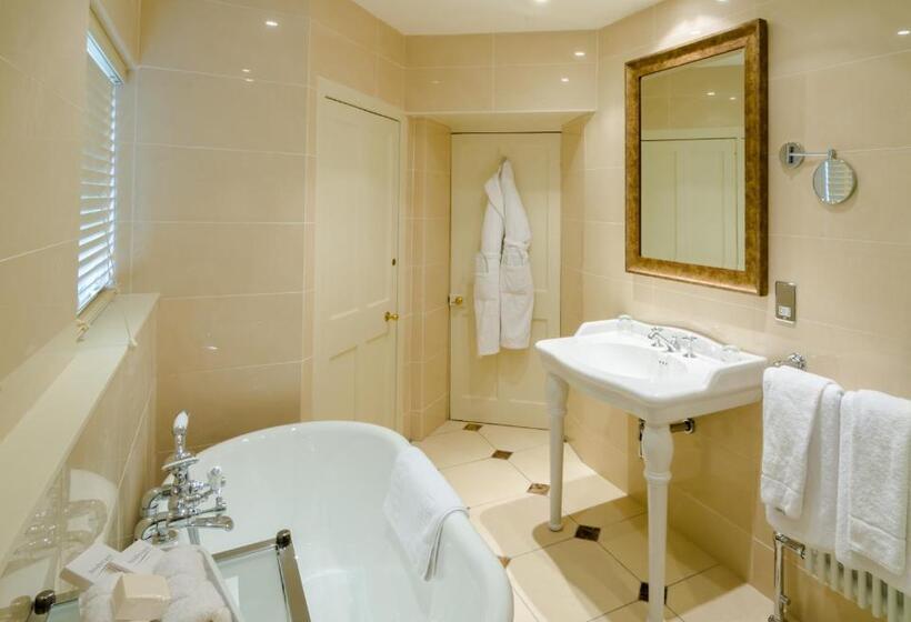 کابین, Greywalls Hotel & Chez Roux