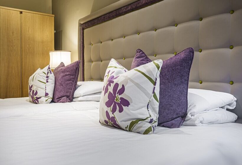 اتاق سوپریور, The Royal Oak Hotel, Welshpool, Mid Wales