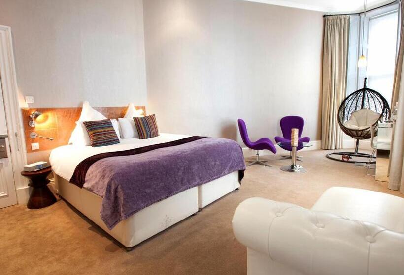 سوئیت با تخت بزرگ, Carmelite Hotel; Bw Signature Collection