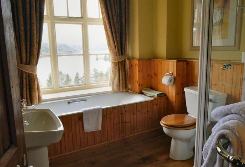 Номер Премиум Вид на Озеро, Lake Vyrnwy Hotel & Spa