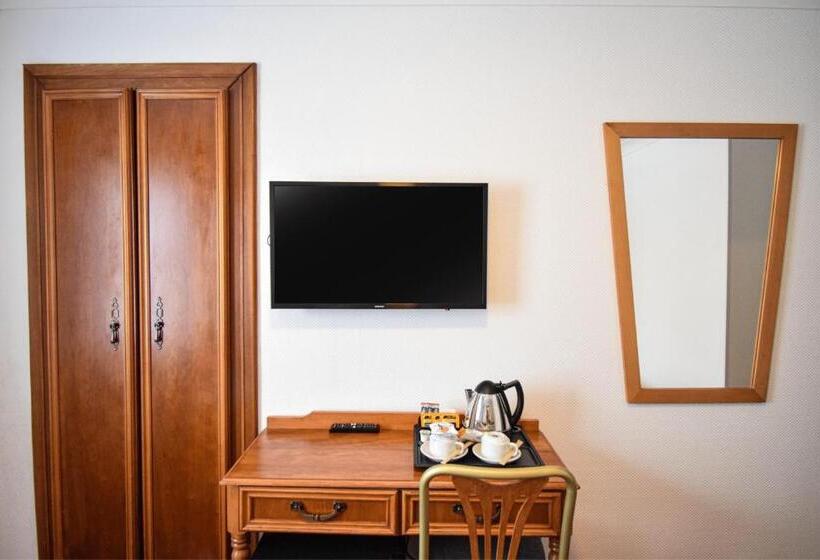 Quarto Triplo Estandar, Pembridge Palace