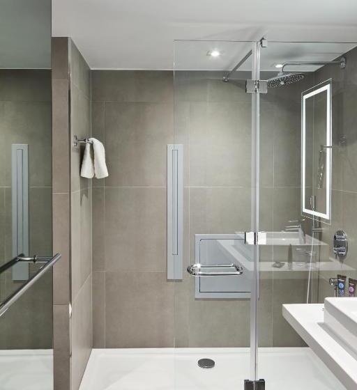Quarto Superior, Novotel Birmingham Airport Terminal Building   Nec