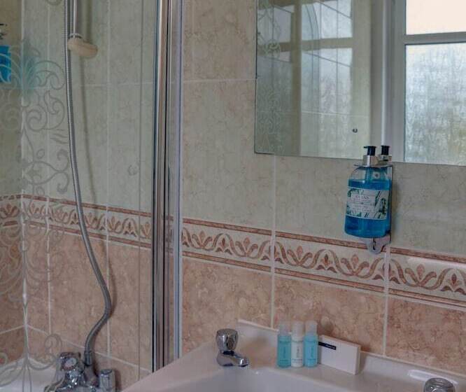 اتاق اجرایی, Best Western Queens