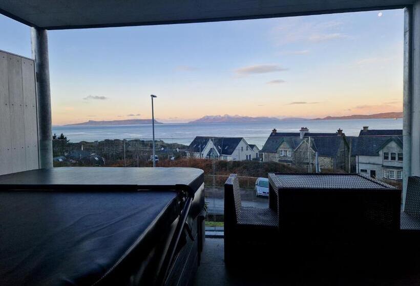 Студио Стандарт с Балконом, West Highland