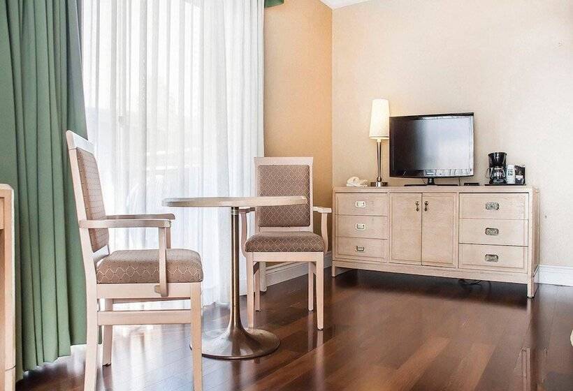 اتاق استاندارد با 2 تخت دوبل, Quality Hotel Fallsview Cascade