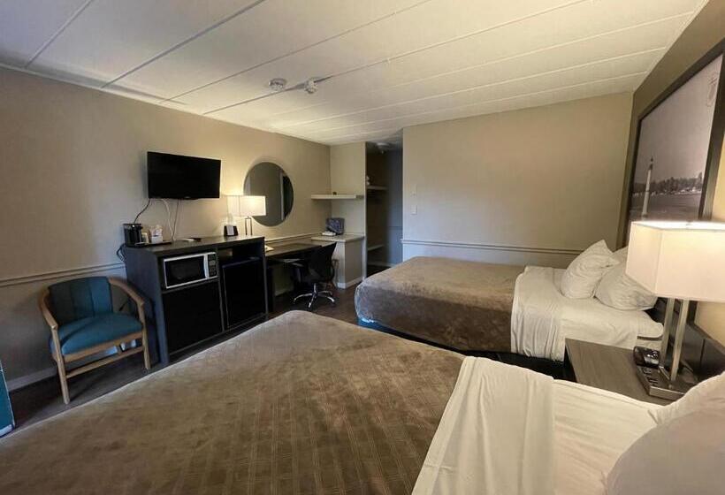 Номер Стандарт, Super 8 By Wyndham Gananoque   Country Squire Resort