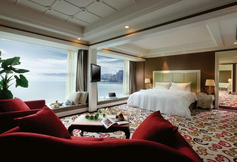 Номер Deluxe Вид на Море, Grand Bay Hotel Zhuhai
