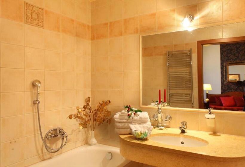 Quarto Estandar Individual, Ariston Prague
