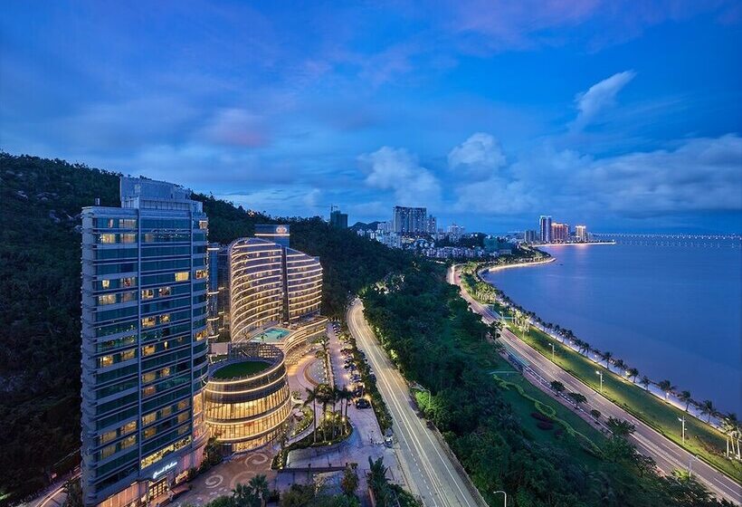 Номер Deluxe Вид на Море, Grand Bay Hotel Zhuhai