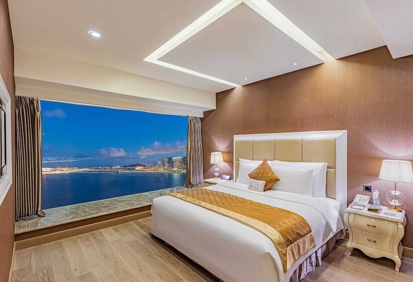 Королевский Люкс, Grand Bay Hotel Zhuhai