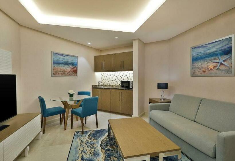 سوییت جونیور با چشم‌انداز دریا, Hilton Hurghada Plaza