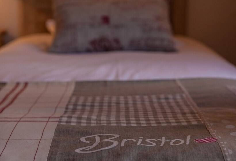 اتاق استاندارد, Brit Hotel Bristol Montbéliard Centre