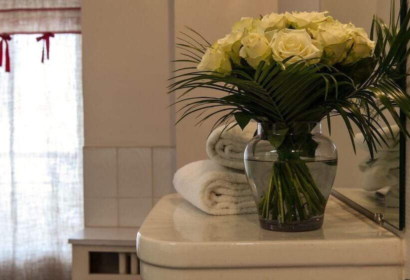 اتاق استاندارد چهار تخته, Brit Hotel Bristol Montbéliard Centre