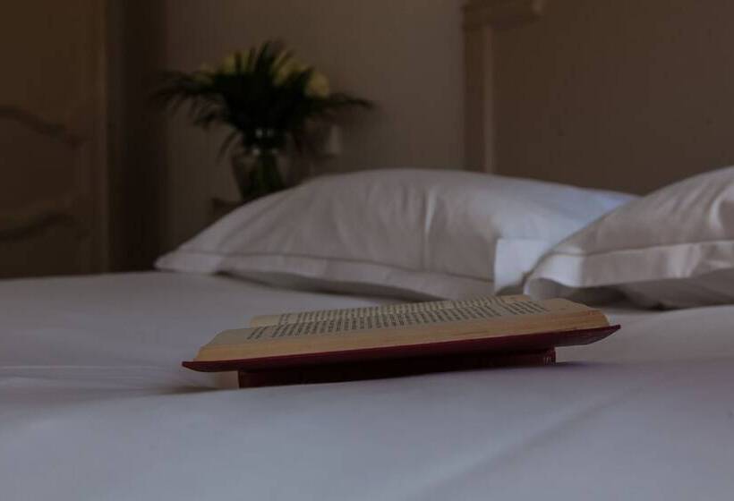 اتاق استاندارد چهار تخته, Brit Hotel Bristol Montbéliard Centre