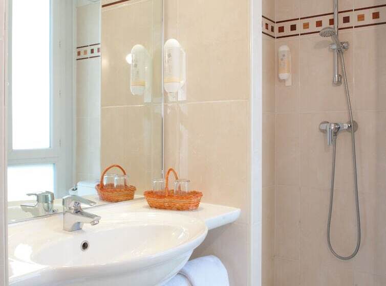 اتاق سوپریور, Champerret Elysees