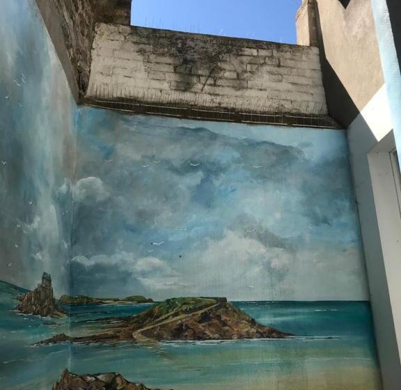 اتاق کلاسیک, Elizabeth   Intra Muros