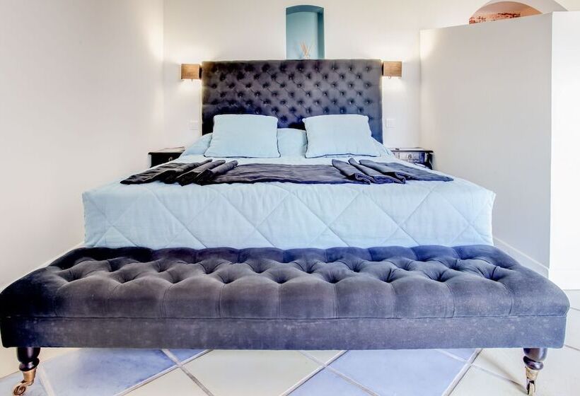 سوییت جونیور, Le Roc E Fiori Hotel   Teritoria