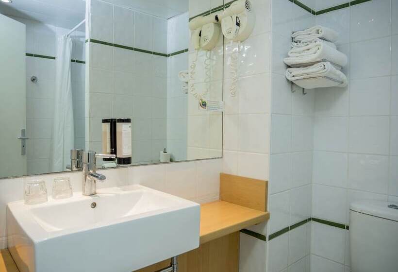 اتاق استاندارد, Logis Hotel Restaurant Uzès Pont Du Gard