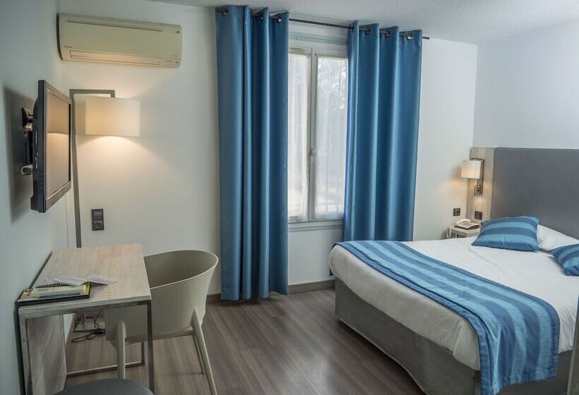 اتاق استاندارد برای معلولان, Logis Hotel Restaurant Uzès Pont Du Gard
