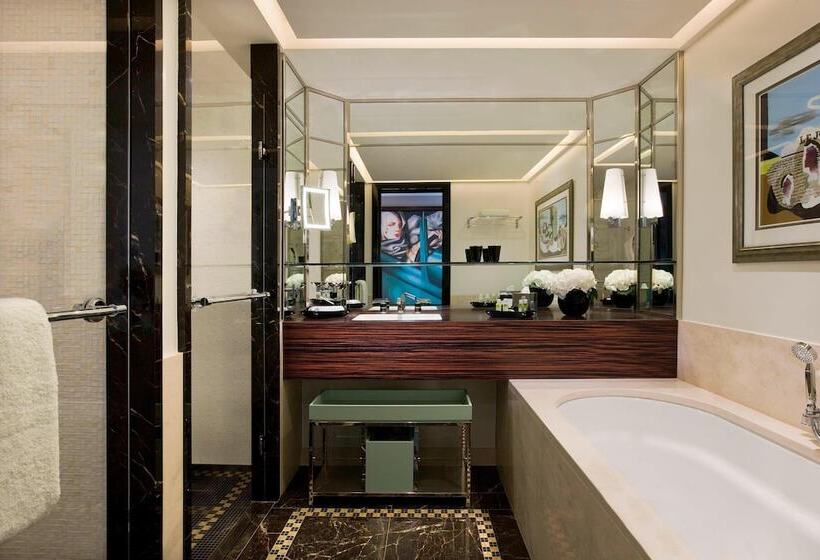 اتاق لوکس, Prince De Galles, A Luxury Collection Hotel, Paris