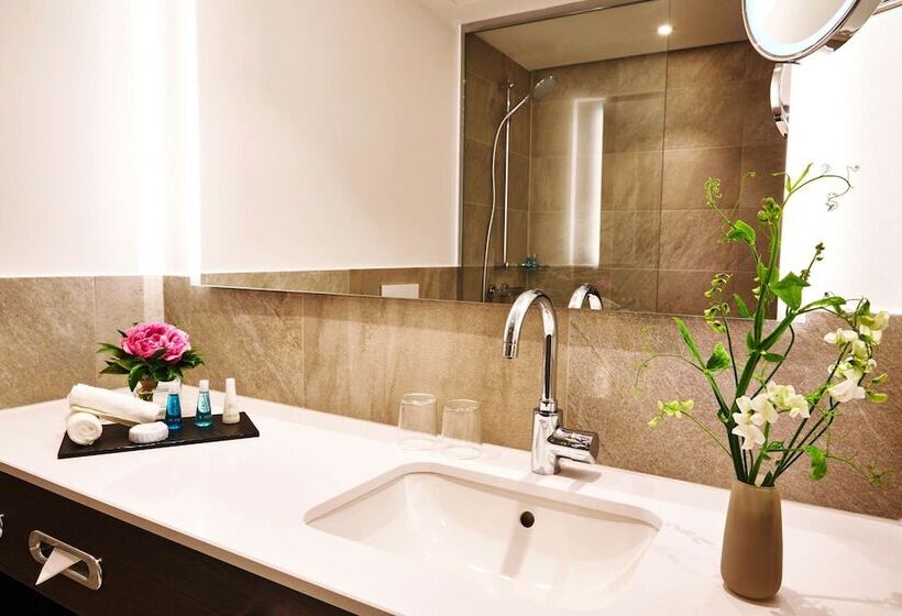 اتاق کلاس بیزنس, Steigenberger Hotel Köln