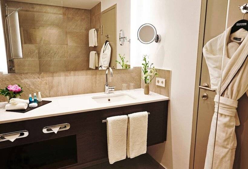 اتاق سوپریور, Steigenberger Hotel Köln