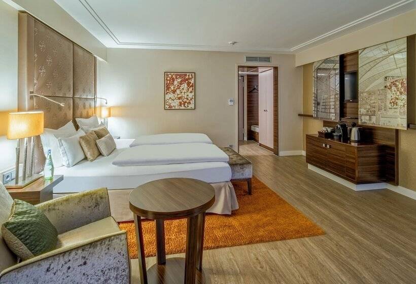 اتاق اجرایی, Pullman Munich