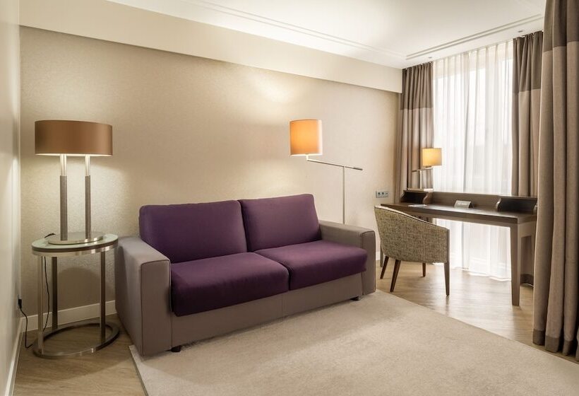 سوییت جونیور, Pullman Munich