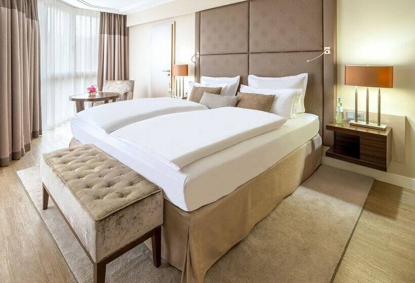 سوییت جونیور, Pullman Munich