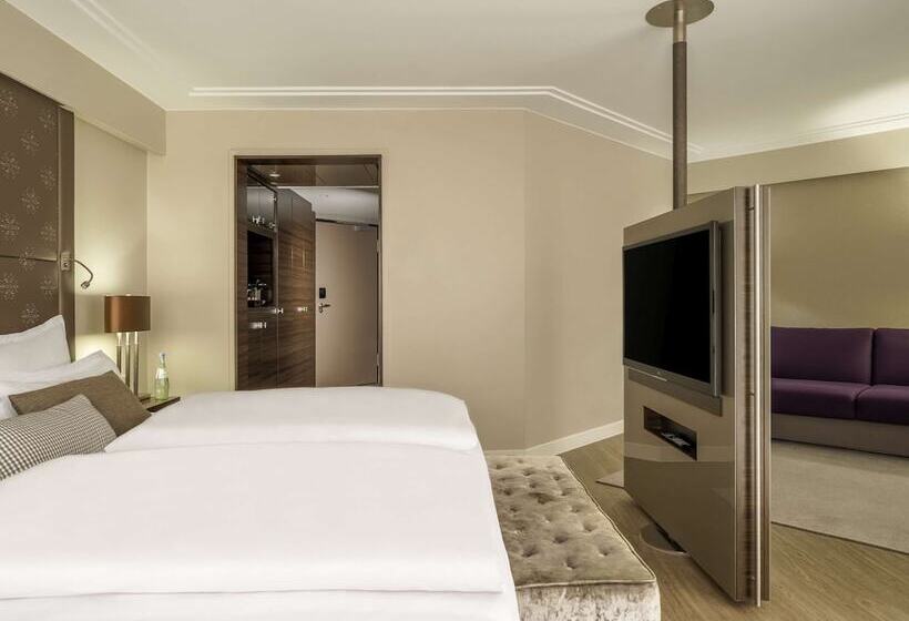 سوییت جونیور, Pullman Munich