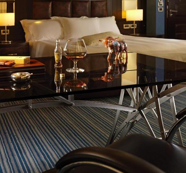 Полулюкс Кровать Кинг, Crowne Plaza Athens City Centre, An Ihg