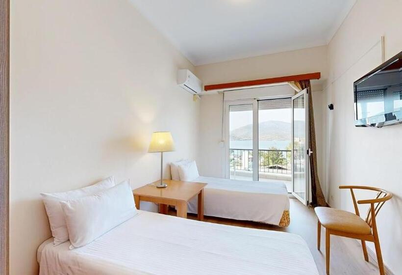 Standard Connecting Room Sea View, Lucy