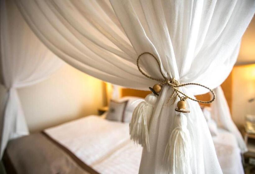 استودیو استاندارد با بالکن, Lotus Therme Hotel & Spa