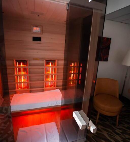 سوییت لوکس, Lotus Therme Hotel & Spa