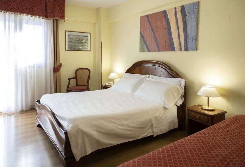 غرفة قياسية ثلاثية, Grand Hotel Del Parco