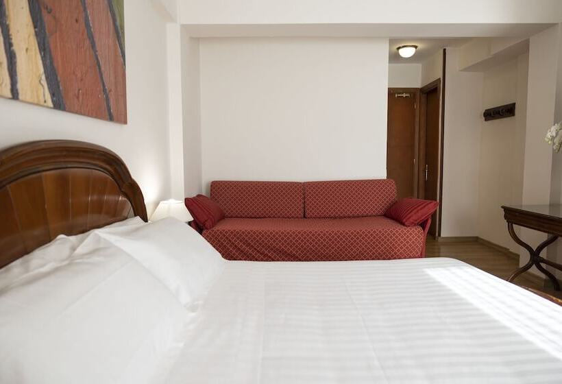 اتاق استاندارد سه نفره, Grand Hotel Del Parco