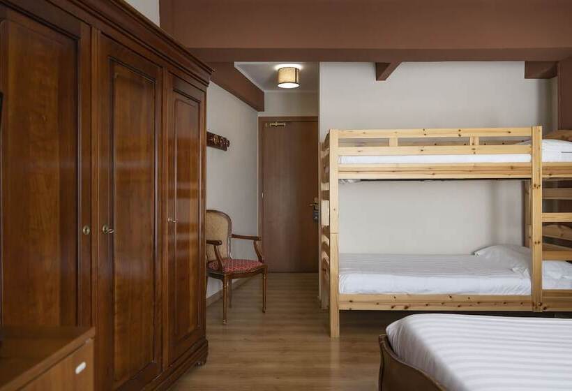 غرفة قياسية رباعية, Grand Hotel Del Parco