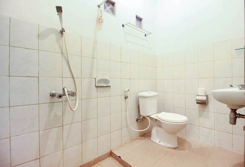 Семейный Номер, Reddoorz Syariah Near Wijilan Yogyakarta