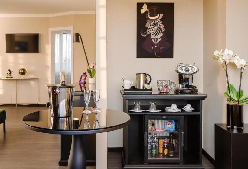 Suite with Terrace, Mentana, By R Collection Hotels