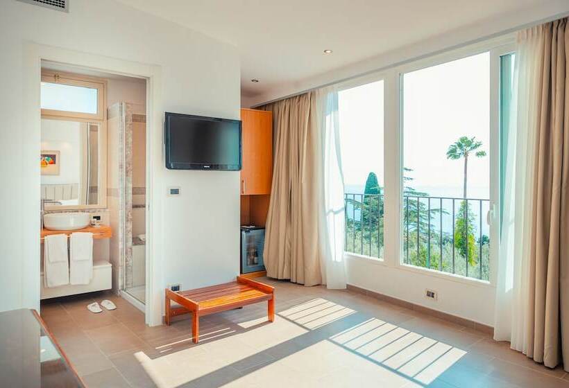 Номер Стандарт Вид на Море с Террасой, Villa Paradiso