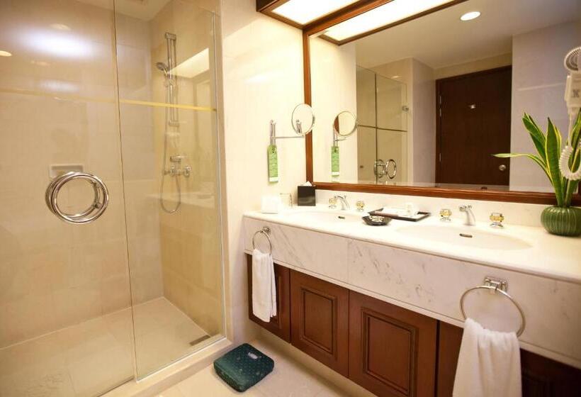 سوییت اجرایی, Gurney Bay Hotel, A Parkroyal Partner