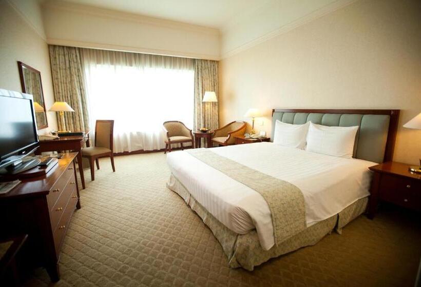 اتاق لوکس با تخت بزرگ, Gurney Bay Hotel, A Parkroyal Partner