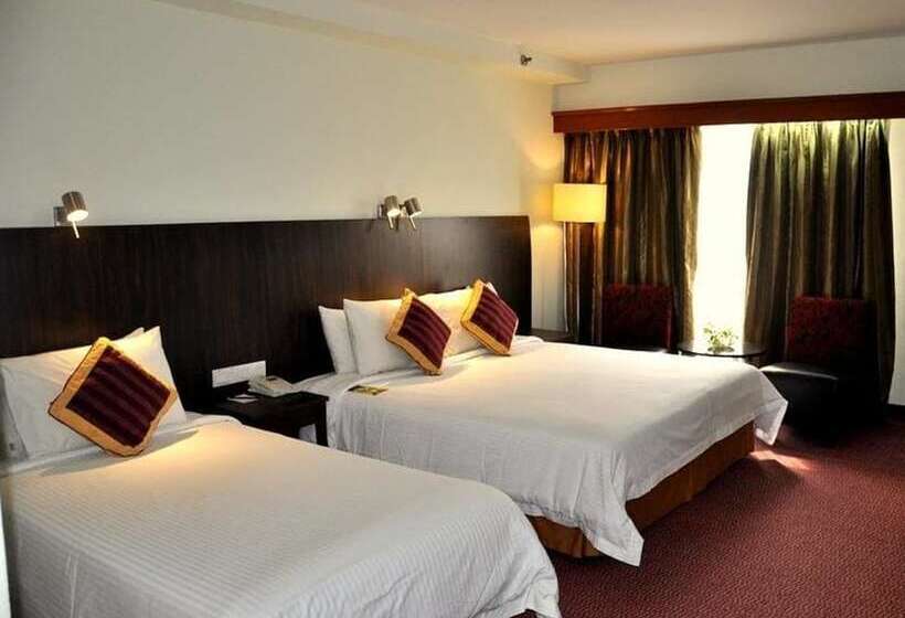 اتاق پریمیوم سه تخته, Grand Continental Kuantan
