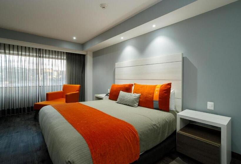 キングサイズベッドのデラックスルーム, Real Inn Tijuana By Camino Real Hoteles