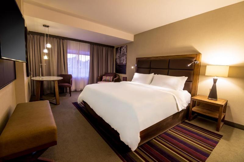 Club Room King Bed, Fiesta Americana Hermosillo