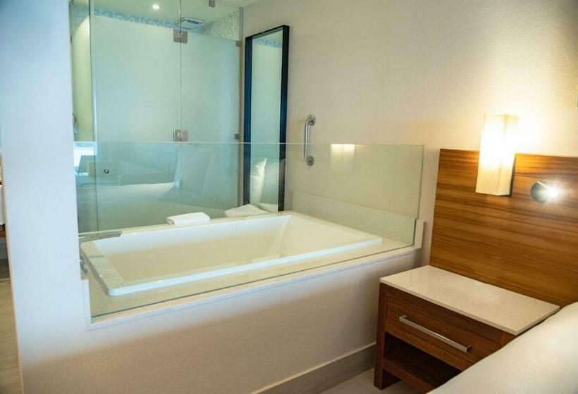 اتاق استاندارد با تخت بزرگ, Emporio Cancun   Buy All Inclusive Option