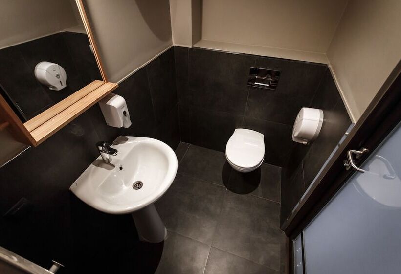 共用房间的床, Hostel Piligrim