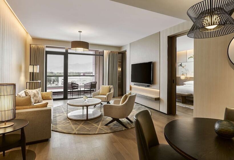 سوییت اجرایی, Hyatt Regency Beijing Shiyuan