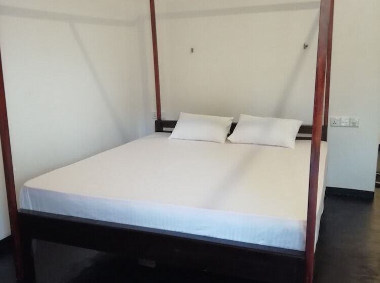 标准间, Sea Shells Inn Arugambay